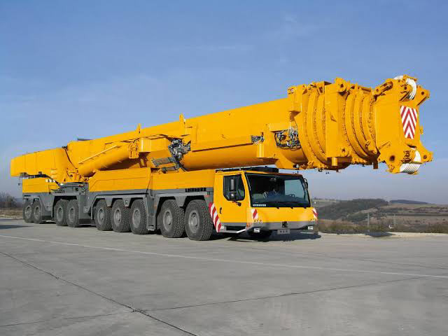 Grue routière 300 tonnes
